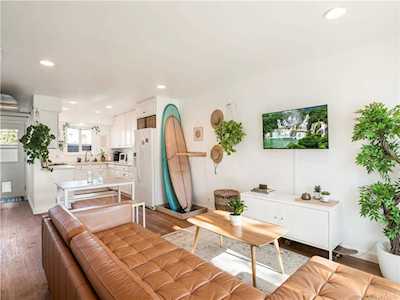 19943 Coventry Lane Huntington Beach, CA 92646