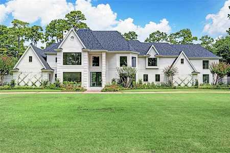 11530 Green Oaks Dr Houston, TX 77024