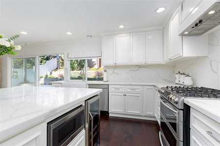 1870 Parkcrest Drive Costa Mesa, CA 92627