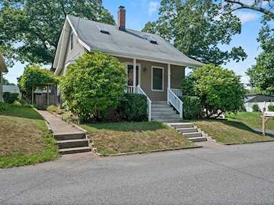 74 Perrin Ave Seekonk, MA 02771