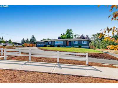 2525 SW Pleasant View Dr Gresham, OR 97080