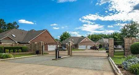 2520 Autumn Shade Court Bedford, TX 76021