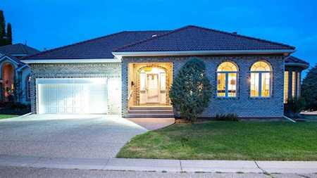 22 Varsity Ridge Terrace NW Calgary, AB T3A 4Y2