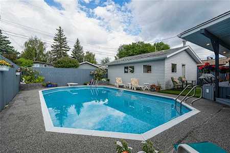 10631 Waneta Crescent SE Calgary, AB T2J 1J5