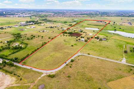8621 Wagley Robertson Road Fort Worth, TX 76131