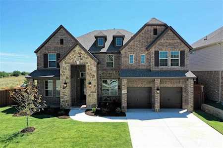5201 Center Hill Drive Fort Worth, TX 76179