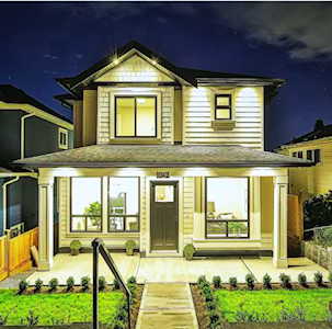 1042 Quadling Avenue Coquitlam, BC V3K 2B2