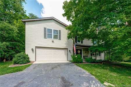 1043 Oakridge Dr Lanesville, IN 47136