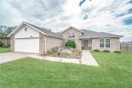 720 Tyler St Centerton, AR 72719