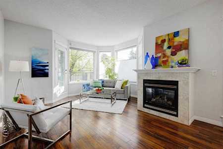 2134 Kensington Rd NW #102 Calgary, AB T2N 3R7
