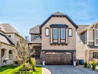 53 Masters Common SE Calgary, AB T3M 2B6