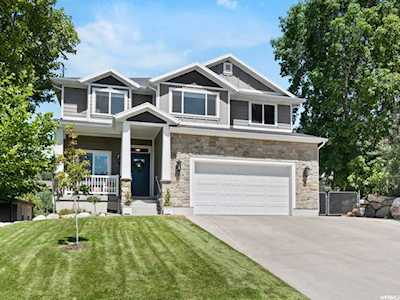 497 E 200 S Centerville, UT 84014