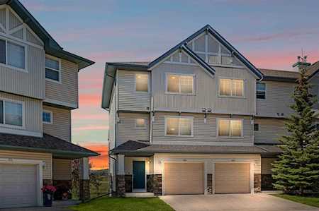 155 Hidden Creek Cove NW Calgary, AB T3A 6L8