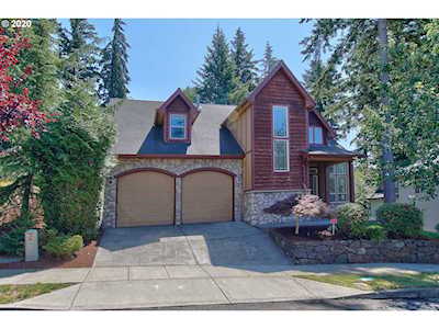 8212 SE Pineridge Ct Portland, OR 97236