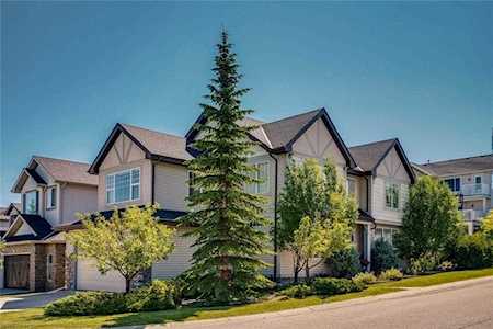 3 Cresthaven View SW Calgary, AB T3B 5Y1