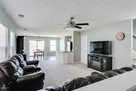8310 Grand Trevi Dr Louisville, KY 40228
