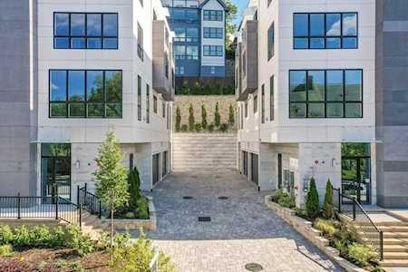 69 Westbourne Terrace #69 Brookline, MA 02446
