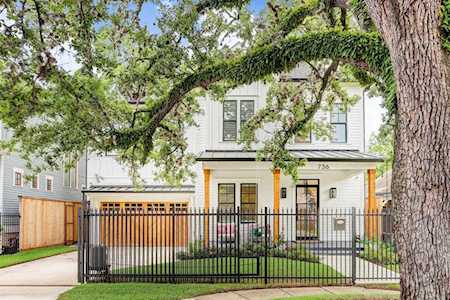 736 E 12th St Houston, TX 77008
