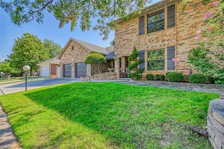 1909 Robin Ridge Dr Norman, OK 73072