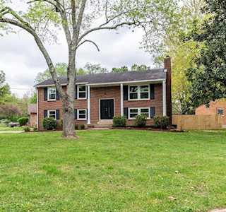 3901 Dewain Dr Nashville, TN 37211