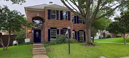 18404 Woodpond Place Dallas, TX 75252