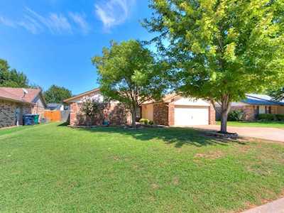 136 Czech Hall Place Yukon, OK 73099
