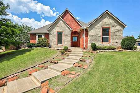 13809 Canterbury Dr Edmond, OK 73013