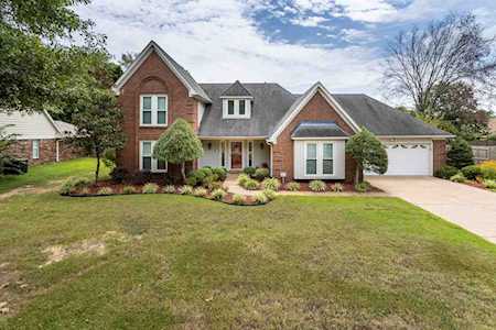 7777 Hawkcrest Dr Memphis, TN 38016