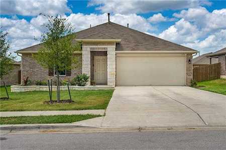 177 Dusky Thrush Dr Kyle, TX 78640