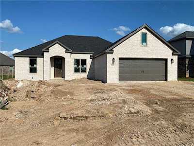 1732 Woodhause Circle Pea Ridge, AR 72751