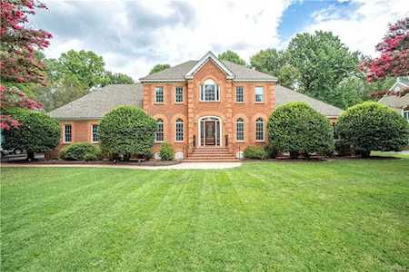 12603 Nightingale Dr Chester, VA 23836