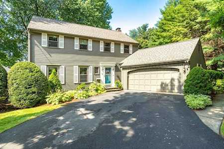 86 Red Gate Lane Reading, MA 01867
