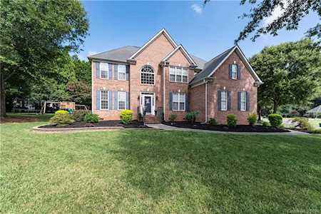 8018 Glamorgan Ln Matthews, NC 28104