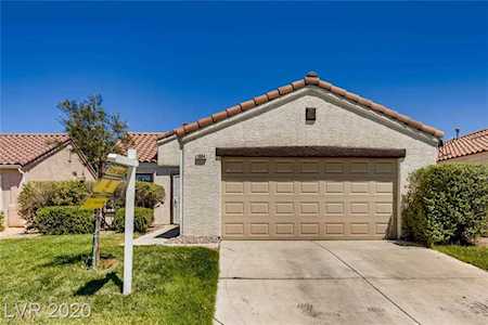 1004 Skyforest Dr Henderson, NV 89011