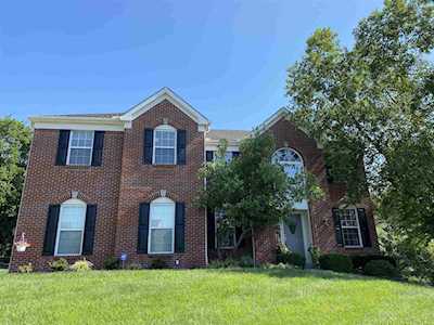 2086 Blankenbecker Dr Florence, KY 41042