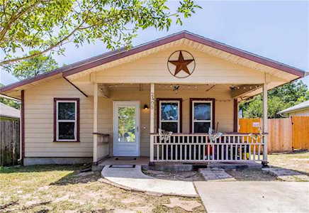 2405 Towbridge CIR Austin, TX 78723