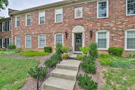 316 Stonehenge Dr #101 Louisville, KY 40207