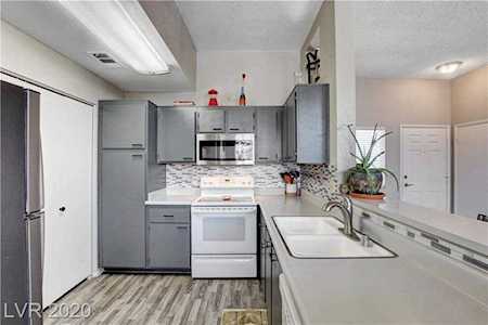 3150 Soft Breezes Dr #2013 Las Vegas, NV 89128