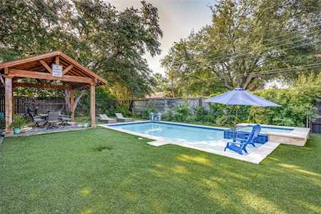 4910 Ellensburg Drive Dallas, TX 75244