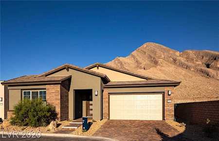 11235 Black Fire Opal Dr Las Vegas, NV 89138