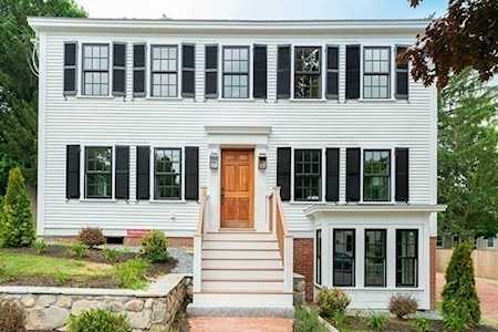 20 Ashland St Newburyport, MA 01950