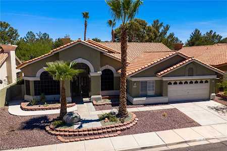 1532 Castle Crest Dr Las Vegas, NV 89117