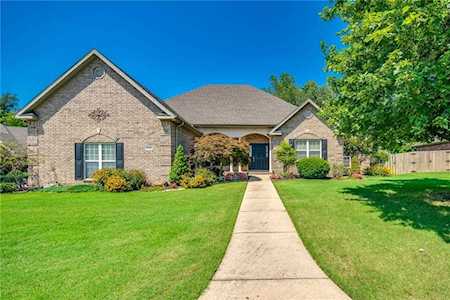2352 Huntsboro Ln Springdale, AR 72762