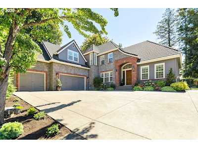 2510 Wembley Park Rd Lake Oswego, OR 97034