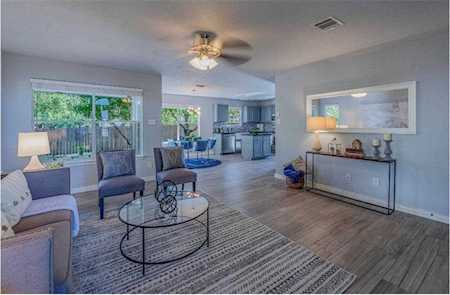 9101 Contessa CT Austin, TX 78749