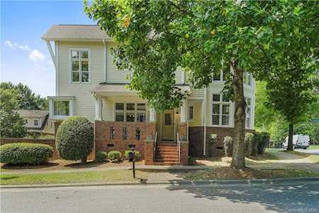 945 Garden District Dr Charlotte, NC 28202