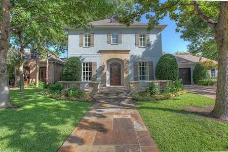 2808 RIVER BROOK Court Fort Worth, TX 76116