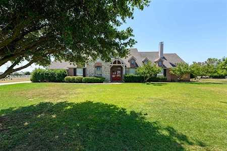 823 Round Hill Road Fort Worth, TX 76131