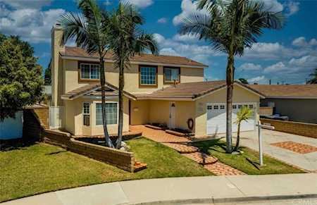 11351 Walcroft Street Lakewood, CA 90715