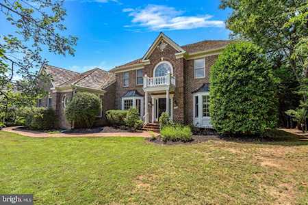 3713 Washington Woods Dr Alexandria, VA 22309